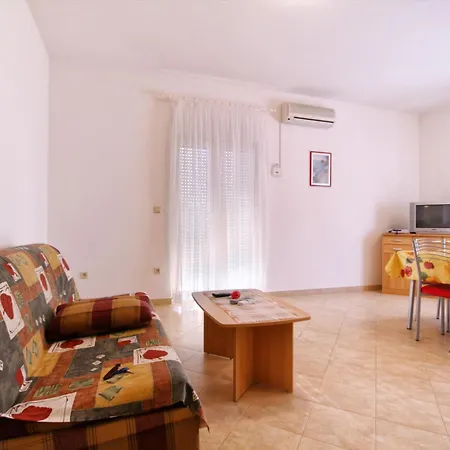 Cukon - A7 - Mpolo Apartman *